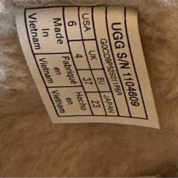 🆕 Ugg Classic Femme Mini - 6 - Picture 11 of 11